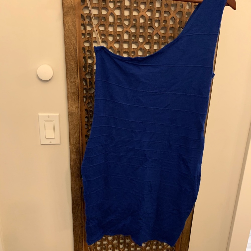 One shoulder dress